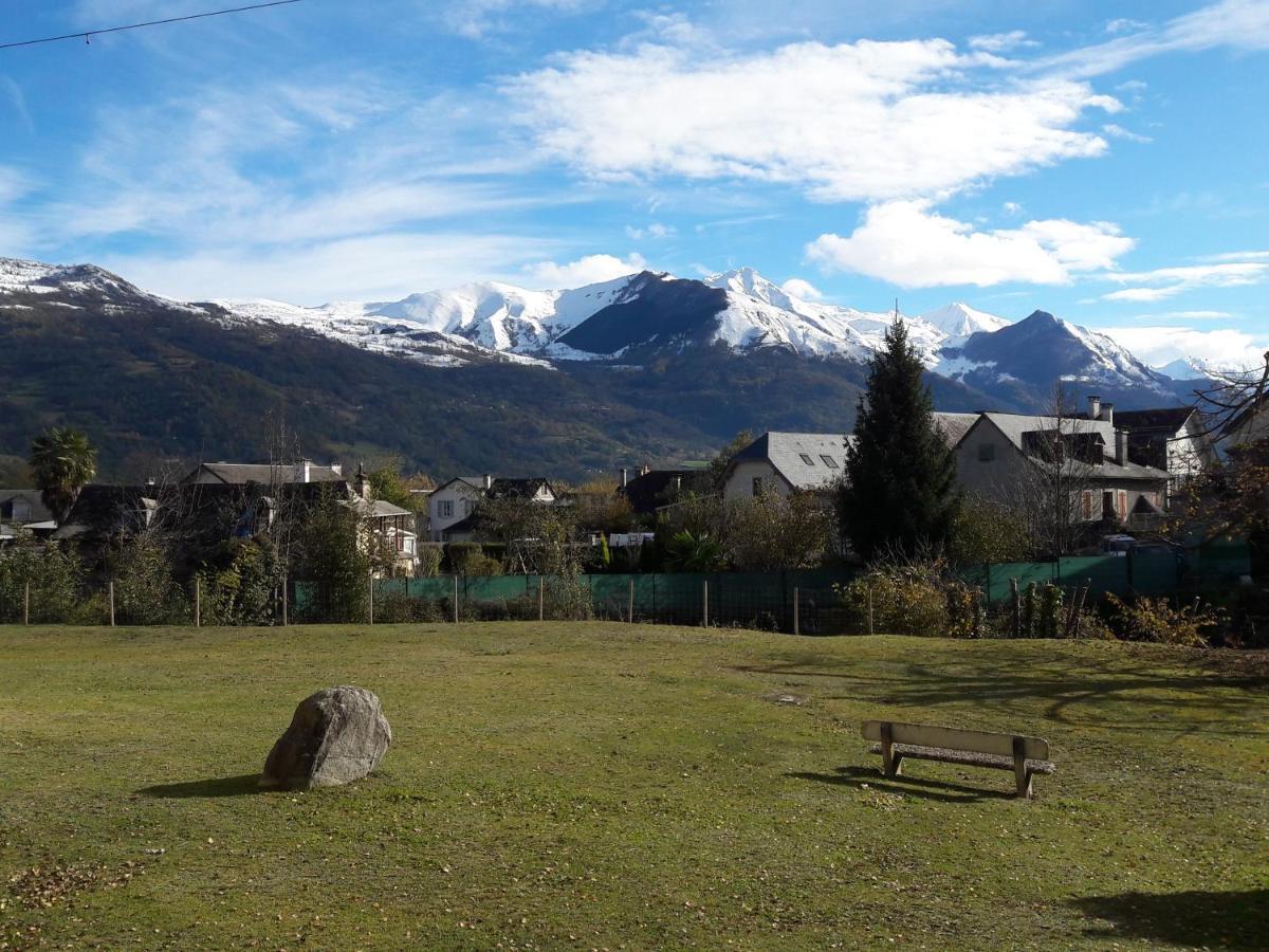 Charmant T2 Renove Rdc Residence Quartier Pavillonnaire Argeles-Gazost Bagian luar foto