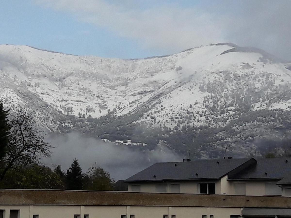 Charmant T2 Renove Rdc Residence Quartier Pavillonnaire Argeles-Gazost Bagian luar foto